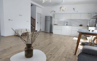 Casă spațioasă, renovată complet, într-o zonă liniștită - Poză 6