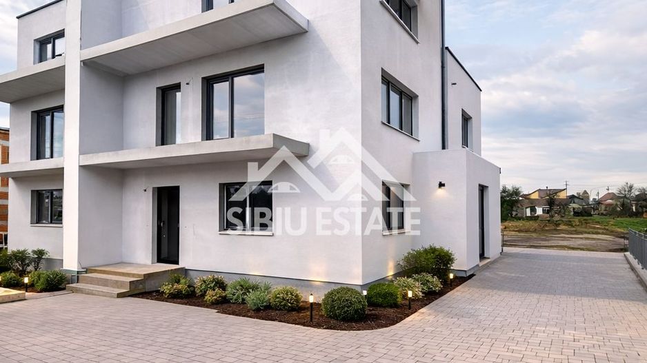 Casa moderna Sibiu, 4 camere, terasa - Poză 1