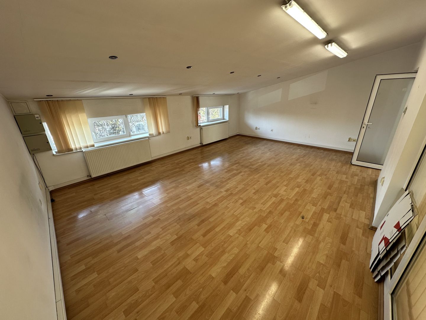 Spatiu de birou -zona strada Cluj/ 4 locuri de parcare - Poză 10