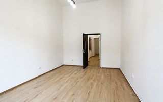 Apartament Ultracentral, renovat, etajul 1, centrala pe gaz - Poză 4