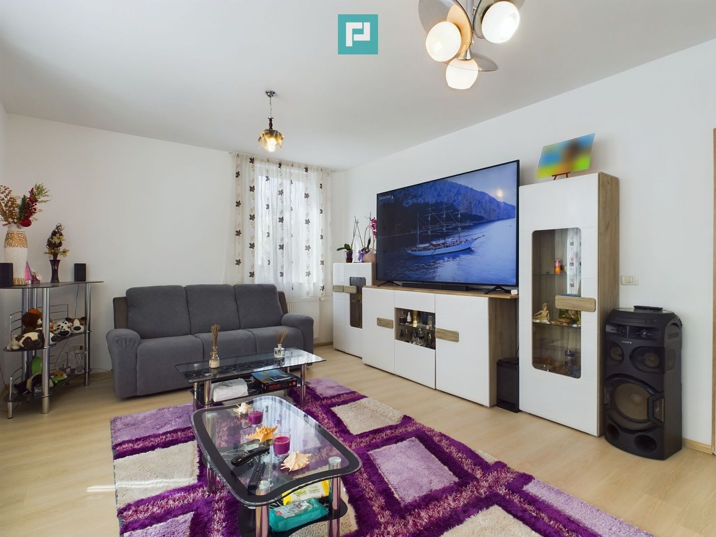 Casă individuală în Dumbrăvița - Poză 1