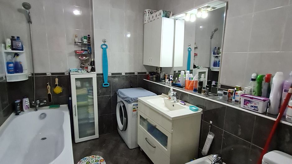 Apartament generos cu o camera - Poză 15