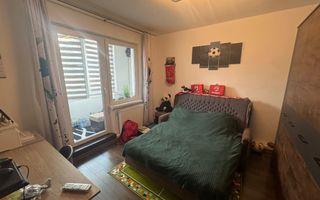 Apartament cu 3 camere, 70 mp, decomandat, garaj, Zona Fortuna - Poză 4