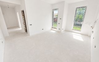 Apartament 2 camere + curte 110 mp Otopeni central - Poză 2