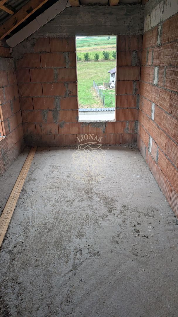 Casa 4 camere 200 mp con-teren 2000 mp-terase-garaj-14 km de Bistrita - Poză 2