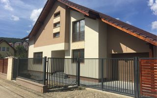 Casa individuala 167 mp, 495 teren, 3 parcari, zona Campului - Poză 1