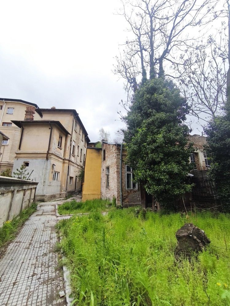 Casă cu farmec istoric în zonă protejată Rosetti, ideală pentru restaurare - Poză 17