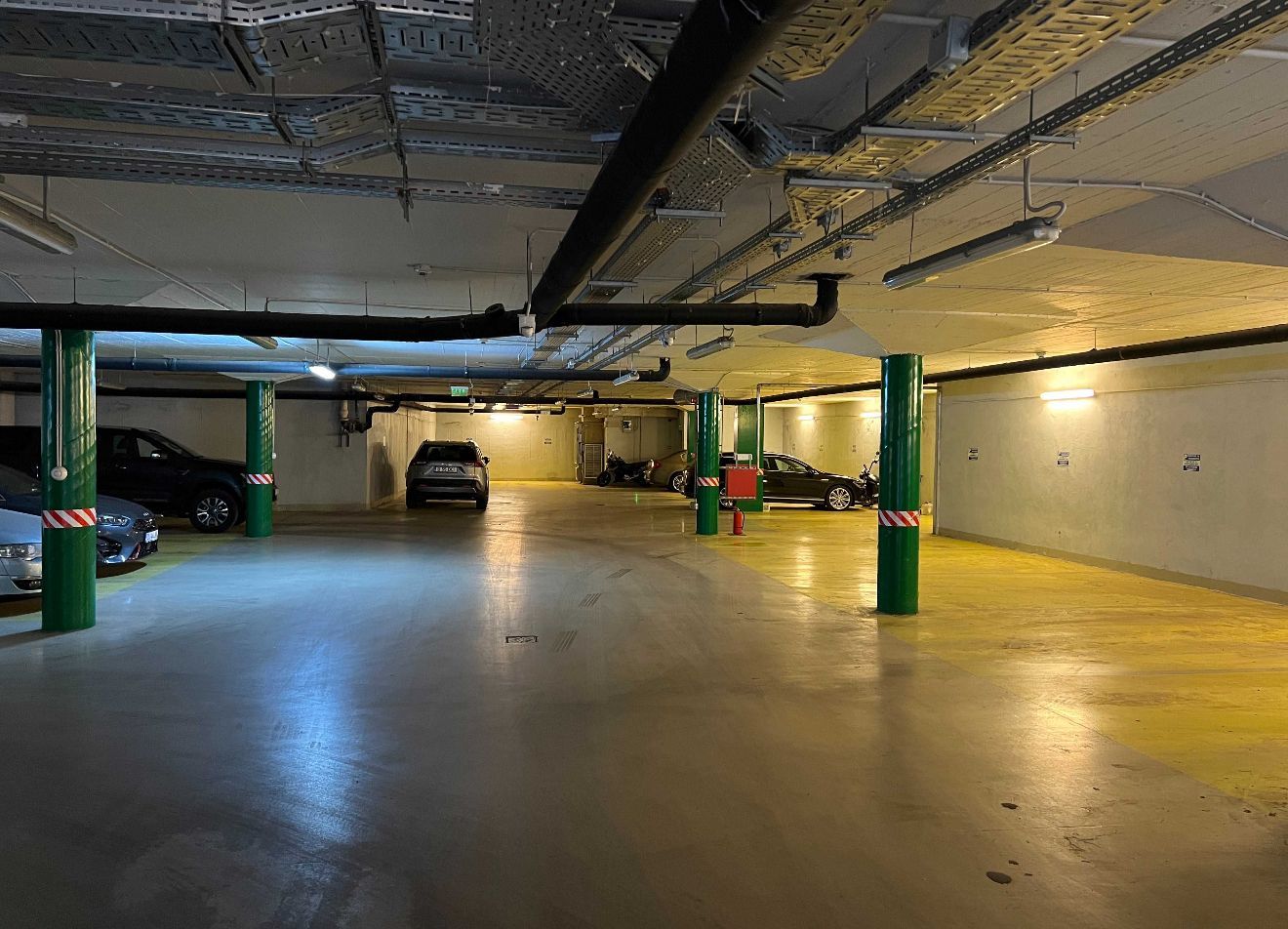 AP. 2 CAMERE PARCUL CIRCULUI,CENTRALA PROPRIE, LOC DE PARCARE SUBTERAN - Poză 7