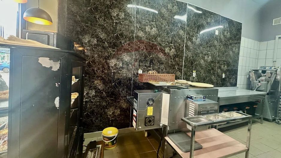 De Inchiriat Spațiu Comercial de 60mp în zona Nerva Traian - Poză 6