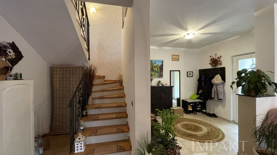 Duplex cochet P+E cu 4 camere aflat in Floresti (strada privata) - Poză 6