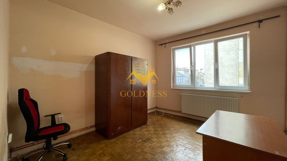 2 camere deco et 2 balcon Centru Mihai Viteazu / Leul /Piata Muzeului - Poză 2
