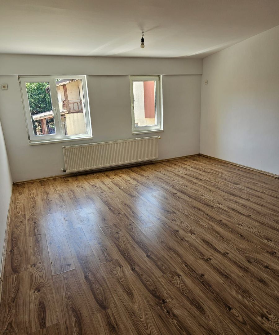 Vila,Parter+Etaj comuna Berceni 169000 eur - Poză 15