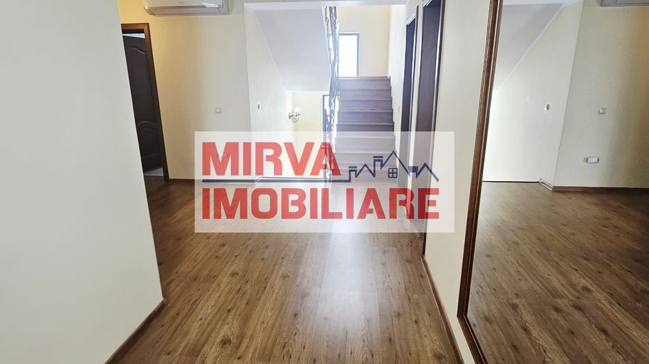 Vilă spațioasă Strejnicu S+P+1E+M, 8 camere, garaj, teren 595 mp - Poză 56