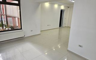 Închiriere spațiu comercial – Piața Mică - Poză 1