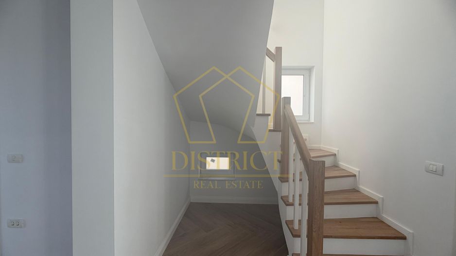 Duplex superb cu 5 camere despărțit prin camera tehnica I Mosnita Noua - Poză 5