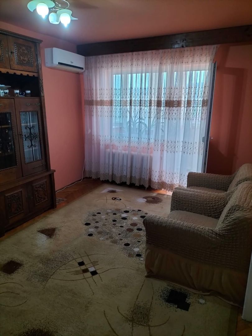 Inchiriere apartamant Zona Cetate - Poză 2
