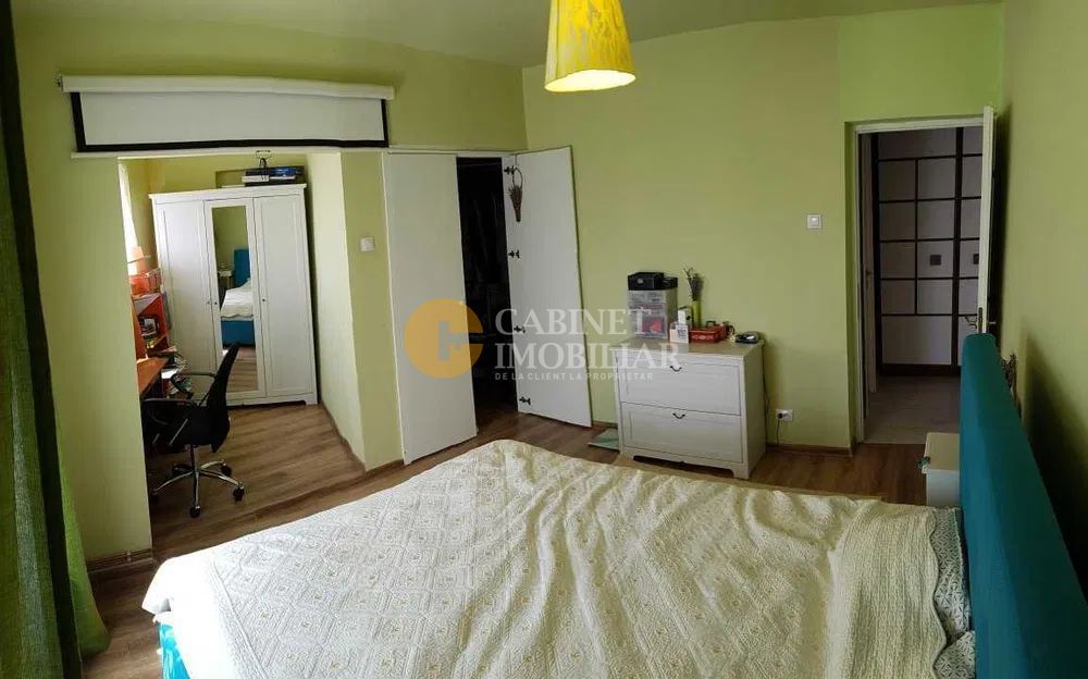 Nicolina- 4 Camere Decomandat -Etaj Intermediar 110 Mp  Bloc 1994 - Poză 2