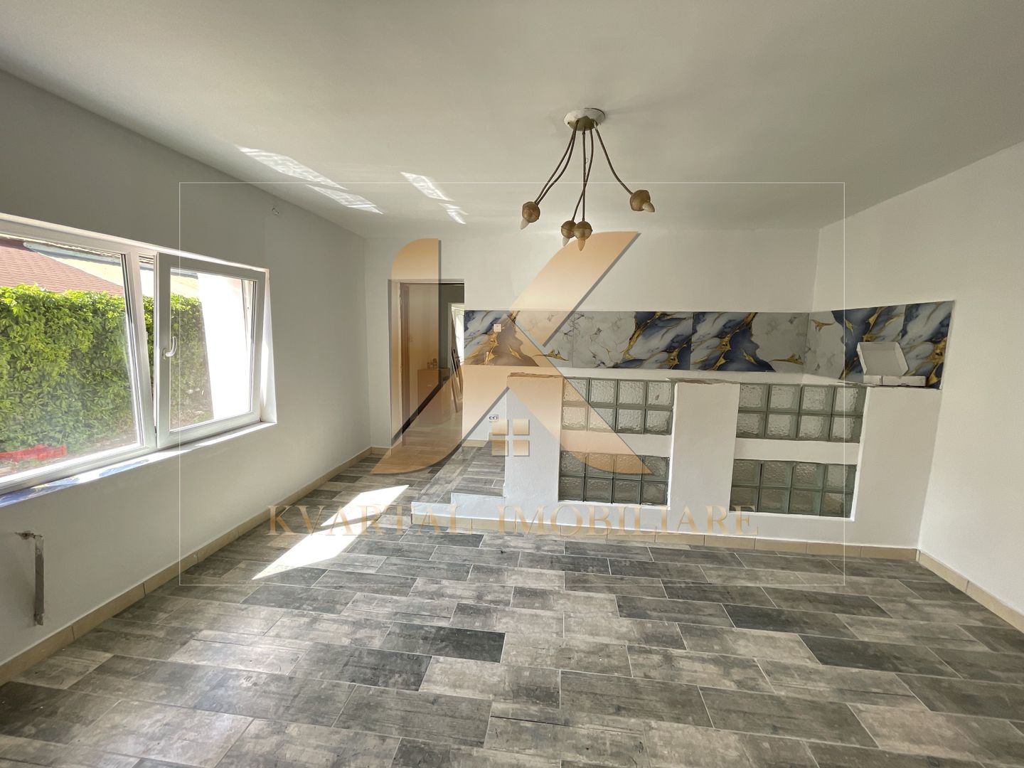 Casa individuală renovată 2 camere, 300mp teren. Zona Aradul Nou! - Poză 3