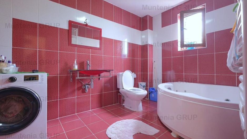 DOBROESTI - Str. Doinei, vila P+E+M, 6 camere, 3 bai cu fininsaje LUX - Poză 11