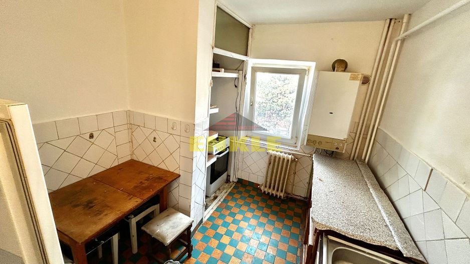 De vanzare apartament cu 2 camere, zona Capat 1. - Poză 8