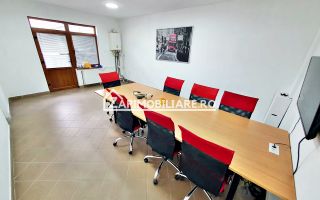 Spații de birouri si depozitare cu parcare - Poză 1