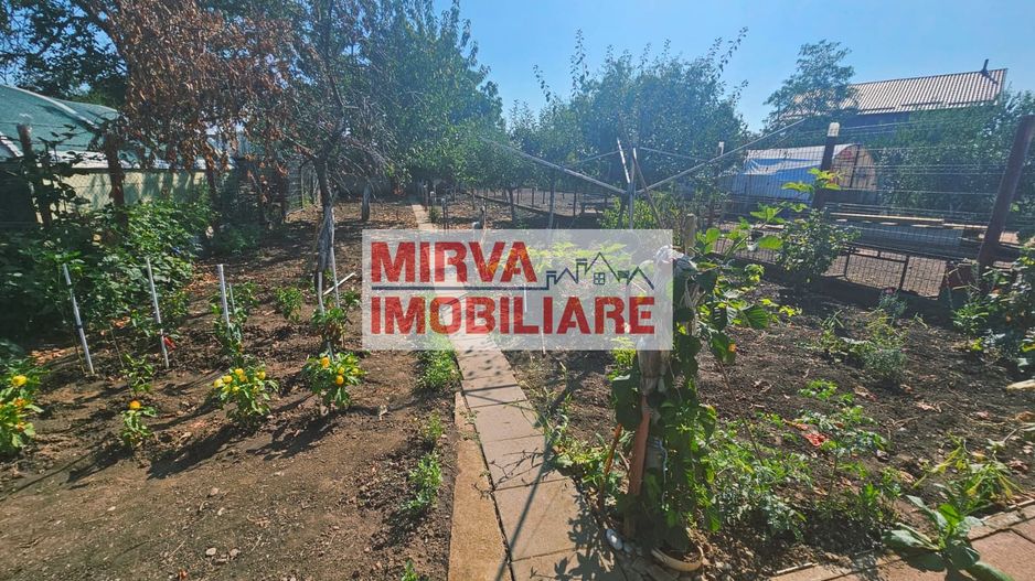 🏡 Casă spațioasă cu 9 camere în Strejnicu – pentru locuință, birouri - Poză 25