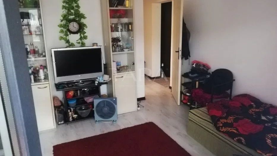 Apartament cu 2 camere de vanzare in Floresti, zona Terra. - Poză 1