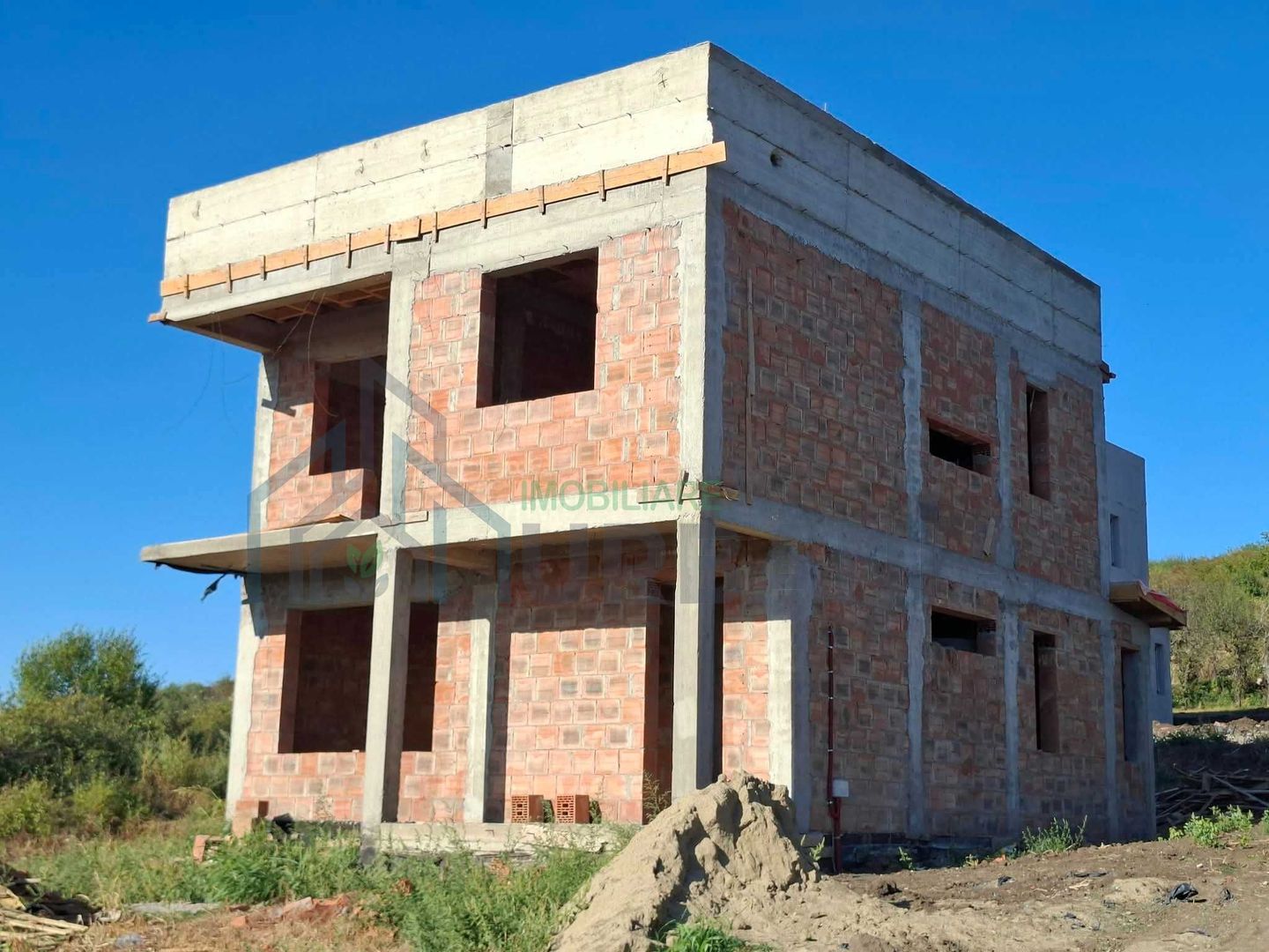 Casă individuală cu 3 dormitoare în Tomești, la intrarea în Chicerea, județul Iași - Poză 4