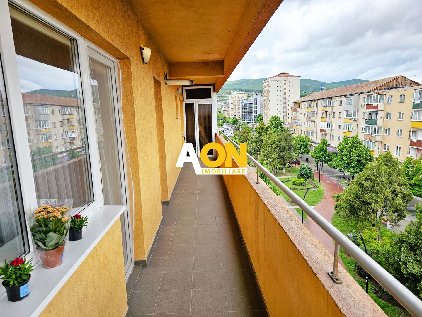 Apartament 2 camere, 60 mp utili + balcon 15 mp, B-dul Transilvaniei - Poză 11