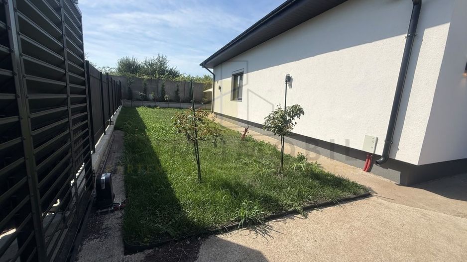 Casa 4 camere, 102 mp, teren 500 mp, fotovoltaice, Holboca - Poză 2