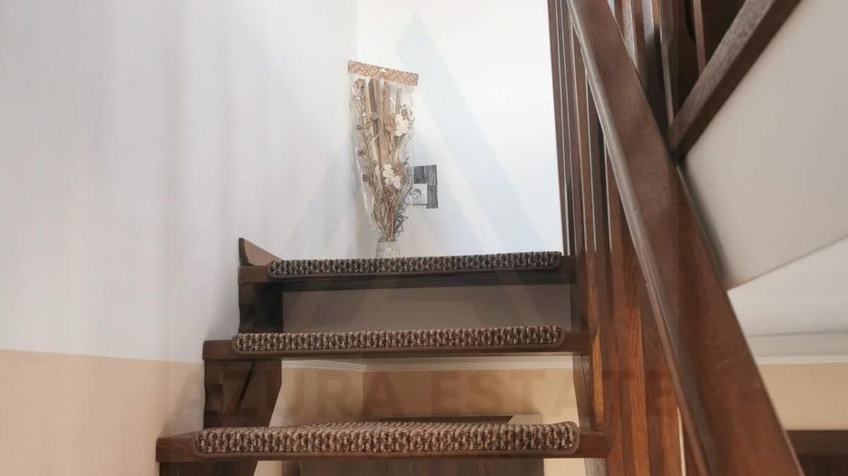 Casa individuala cu garaj 60 mp si teren+gradina 2650 mp in Porumbacu - Poză 16