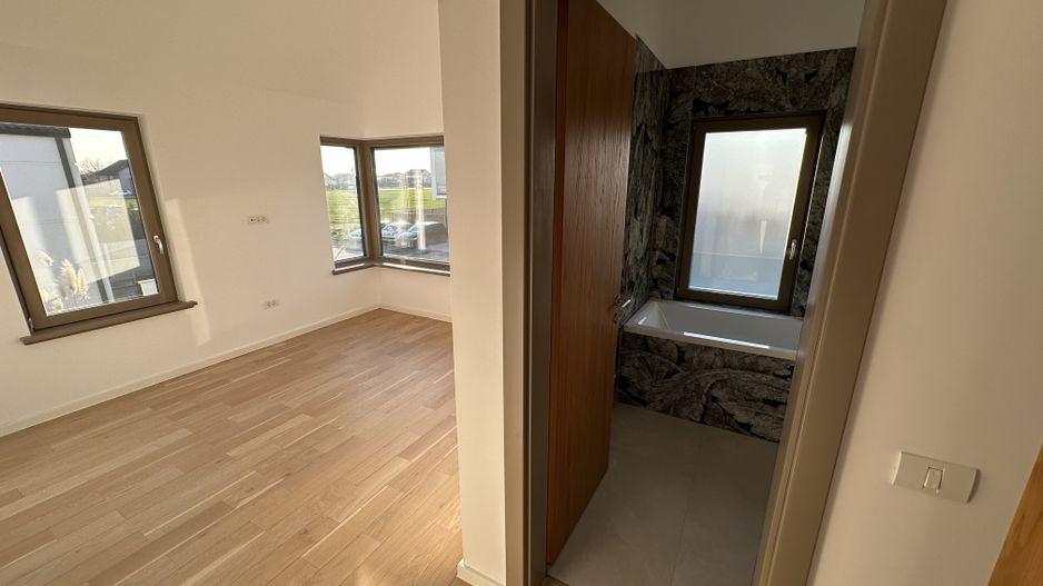 Casa cu 4 camere - Dumbarvita - Poză 21