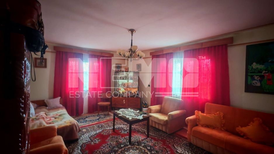 Vilă 5 camere | 200 mp utili | Teren 4.361 mp | Demisol + Mansardă - Poză 2