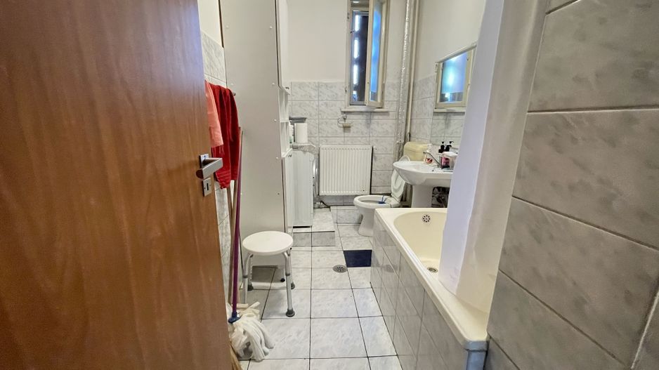 Apartament cu 2 camere in bloc de cărămidă , etajul 1 - Poză 17