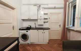Garsoniera de inchiriat in zona Magheru (ultracentral) - Poză 5