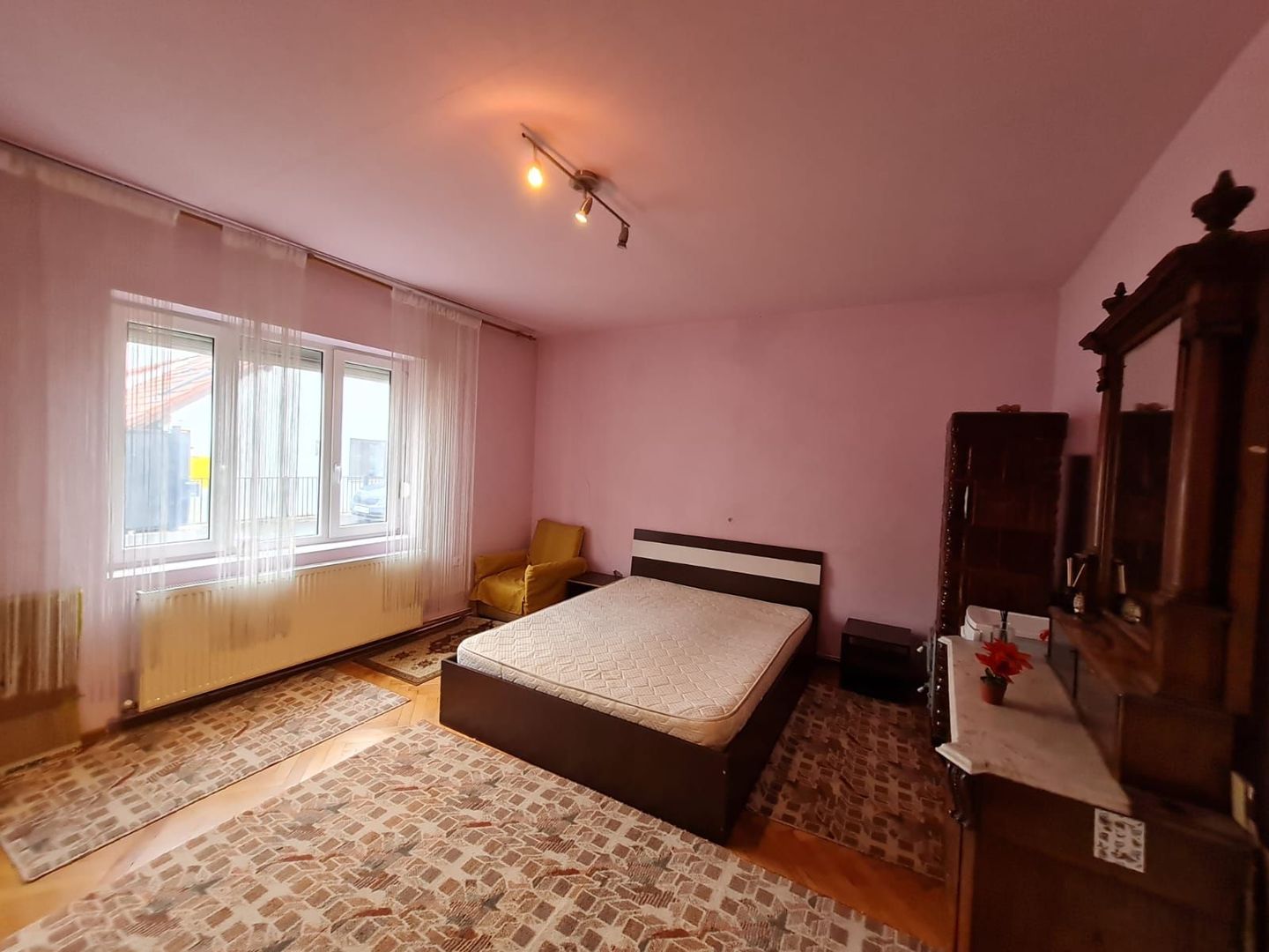 Apartament 2 camere la curte - Poză 3
