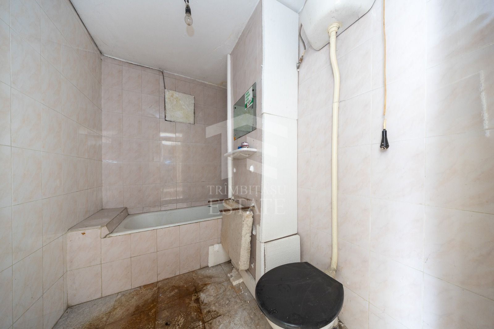 Triaj-Coresi-3 camere+2 bai-70 mp utili NERENOVAT - Poză 10