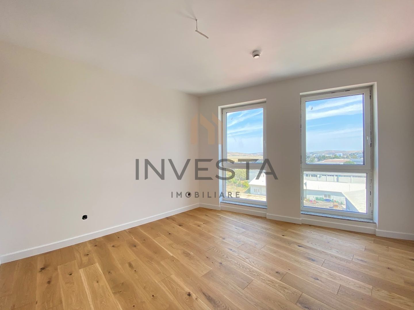 Apartament cu 3 camere, parcare subterana, bloc nou, zona Traian Vuia! - Poză 1