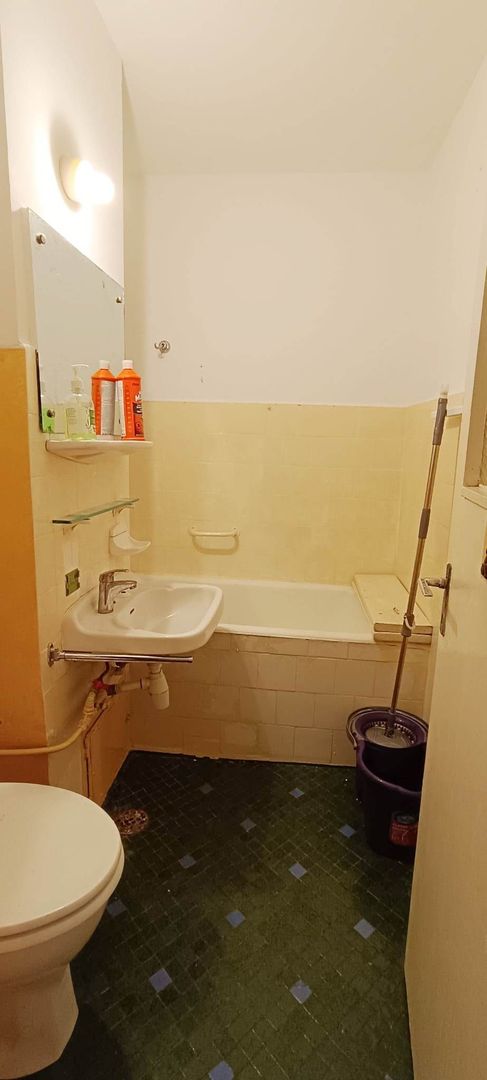 Apartament circular in cartierul astra - Poză 8