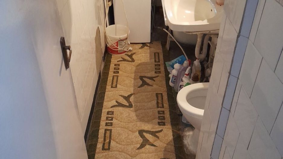 Vand apartament 3 camere zona Casa de cultura - Poză 2