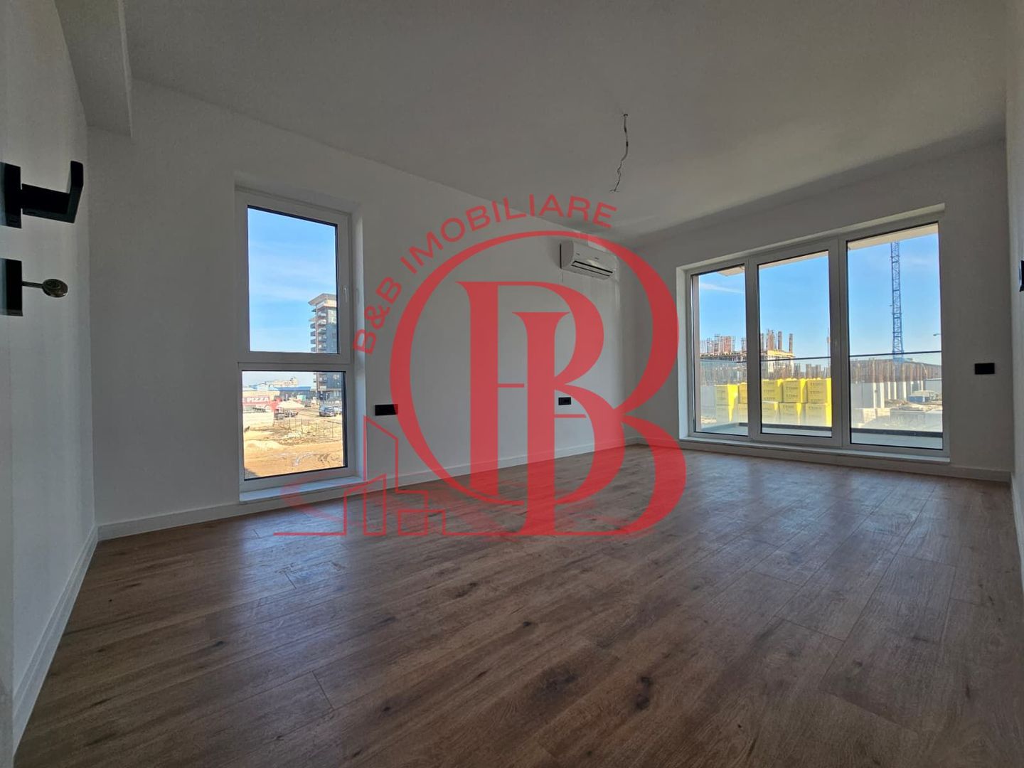 4 camere finalizat Complex Premium-piscina - pista alergare in incinta - Poză 16