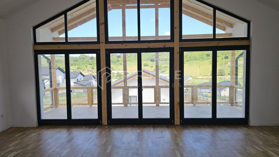 Vilă chalet modern cu perete panoramic de sticlă - Livezeni, Mureș - Poză 2
