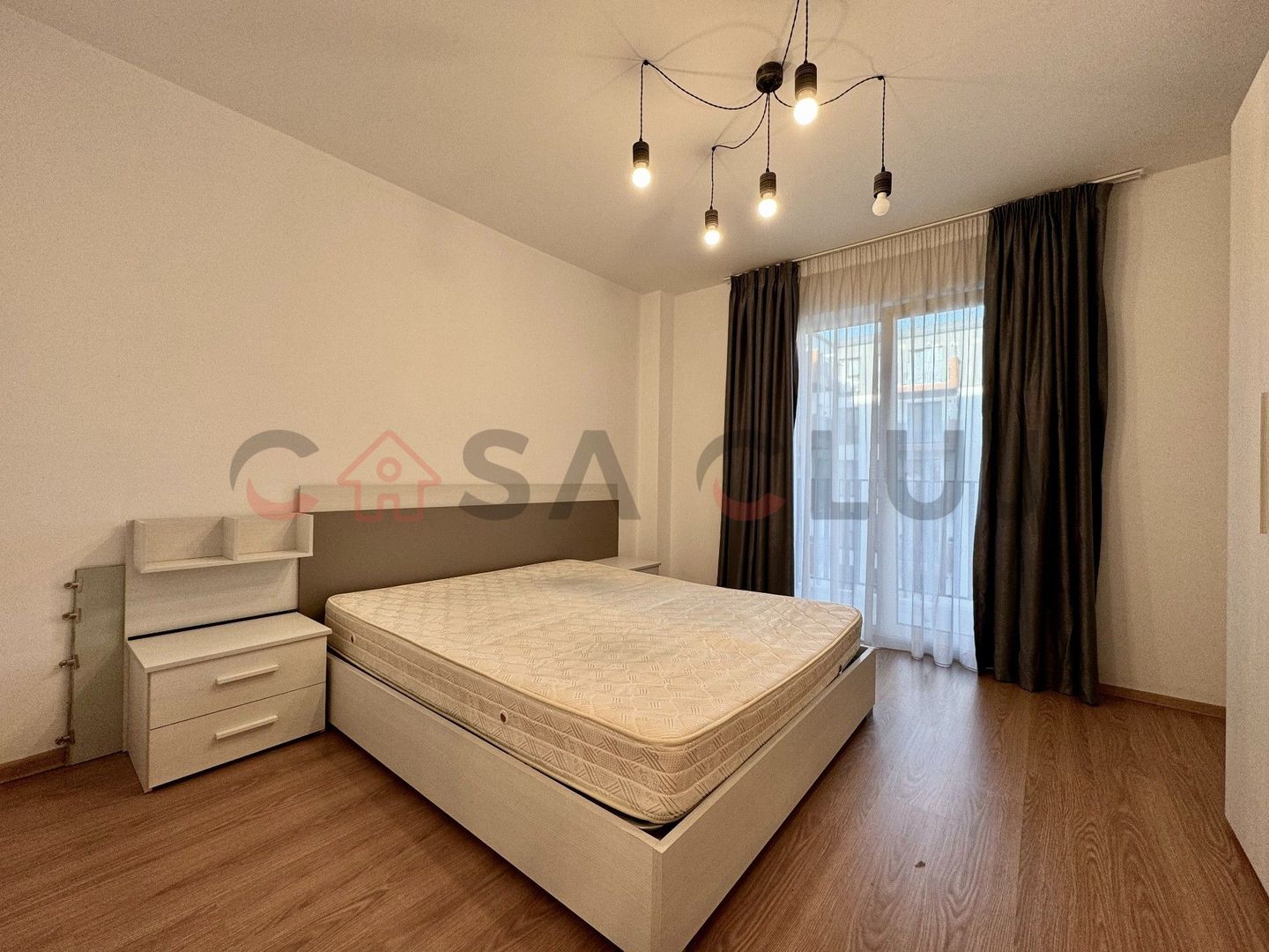 Apartament la cheie / etaj intermediar / Zona Eroilor - Poză 3