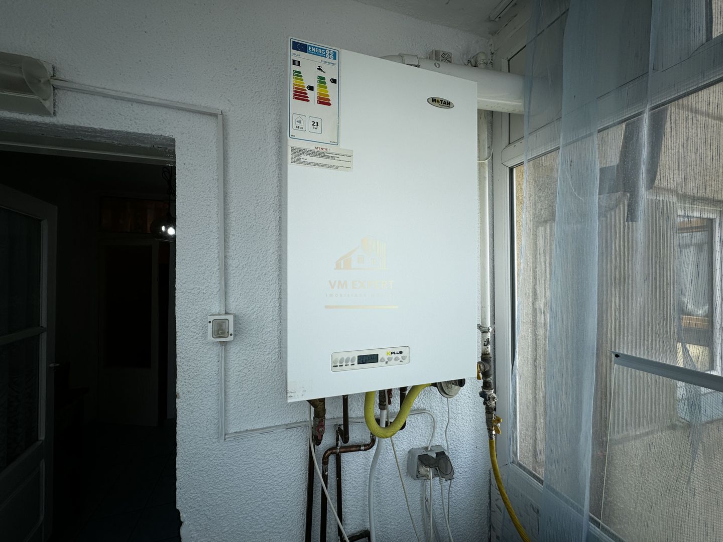 APARTAMENT 2 CAMERE CÂMPULUNG, ETAJ 2, GRUI - Poză 12
