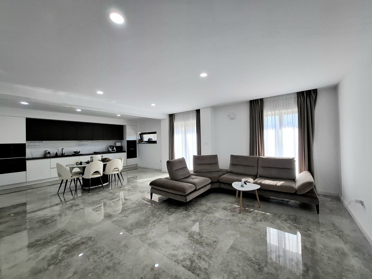 Vila cu 5 camere de vanzare, Strejnicu - Poză 3