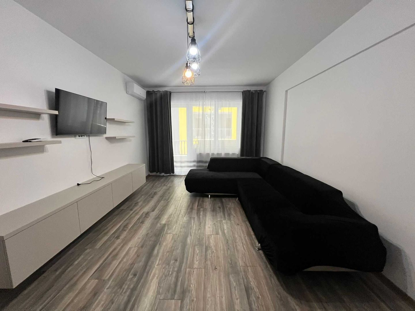 De închiriat – Apartament 2 camere decomandat |  District Residence - Poză 1