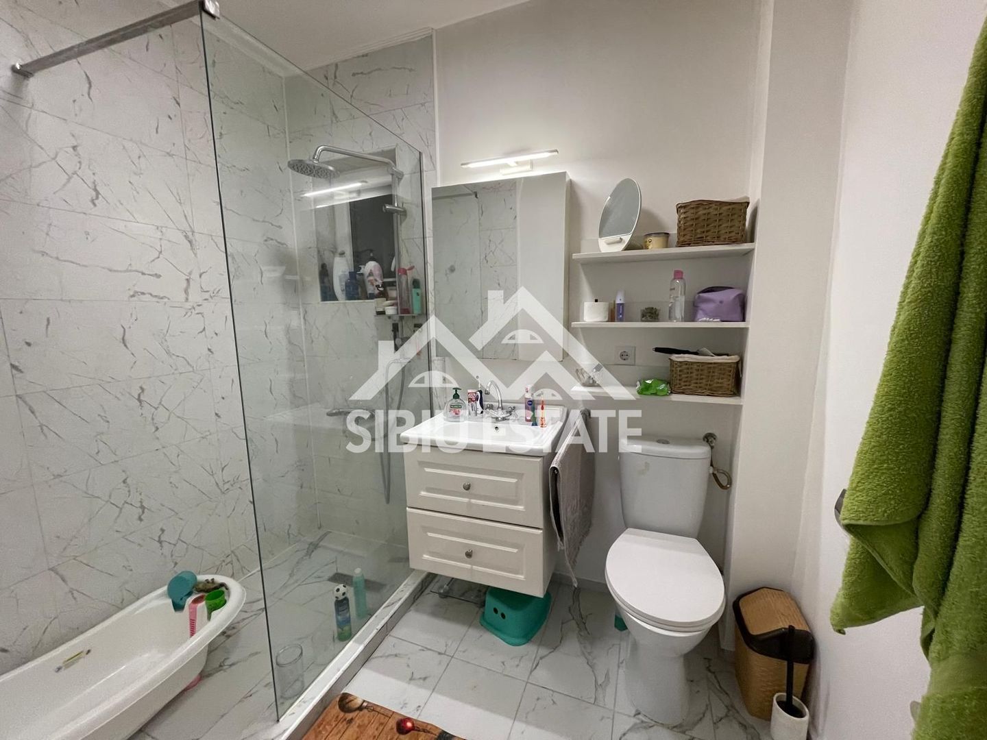 Apartament de vanzare 3 camere 2 bai gradina 74mp si parcare Selimbar - Poză 27