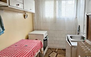 Garsonieră decomandată, etaj 2, balcon, bloc izolat – Astra, Str. Uranus - Poză 7