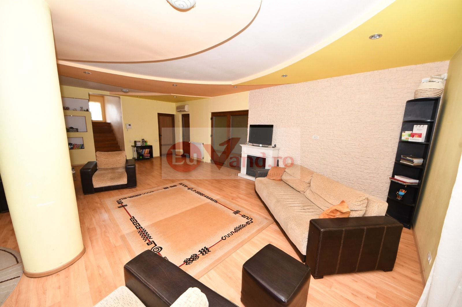 Vila spatioasa, pretabil pentru locuit/clinica, zona Micro 17 – Galati - Poză 56