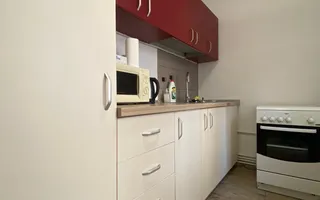 2 dormitoare, centrala proprie, bucatarie inchisa. Piața Libertatii. - Poză 17